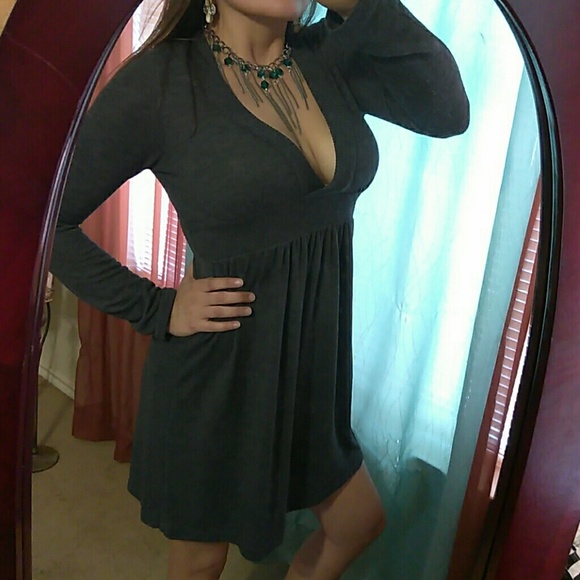 Forever 21 Dresses & Skirts - *Forever 21* Gray Long Sleeve Deep V Neck Dress