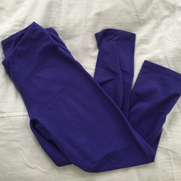 Aritzia Pants - Aritzia TNA Legging