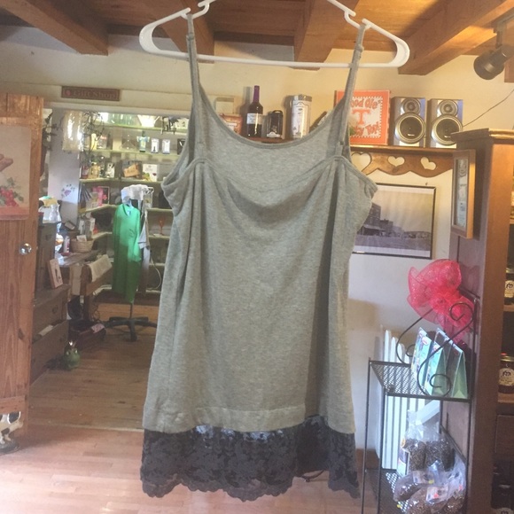 Top - Picture 3 of 4