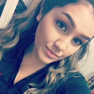 Meet your Posher, Alejandra