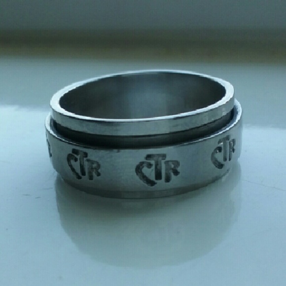 ❌SOLD❌ CTR Spinner Ring