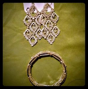Earings & bracelet