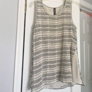 ⬇️Free Shipping⬇️ NWOT Chic Layered Tank