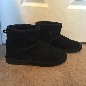 Black Mini Uggs