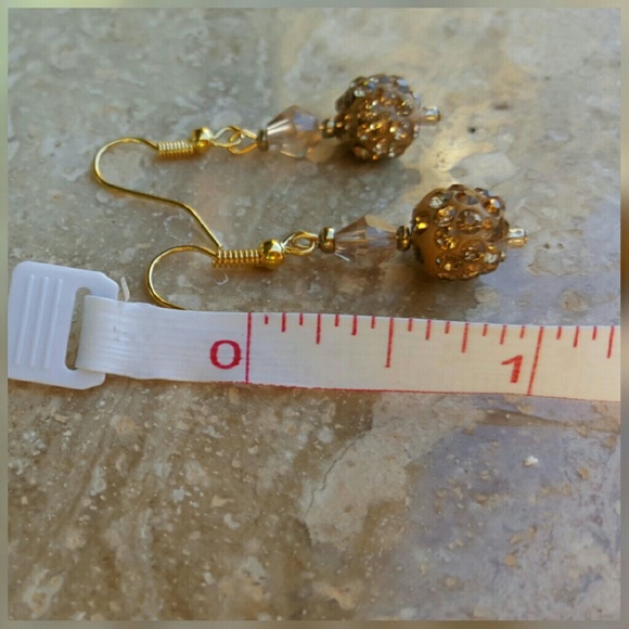 Classy Nude /tan crystal ball swarovski earrings - Picture 3 of 3