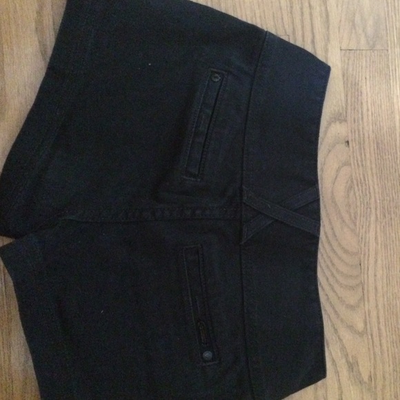 Shorts - Picture 4 of 4