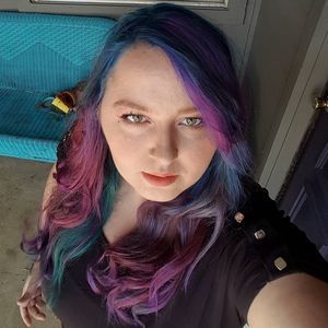 Meet your Posher, Allison