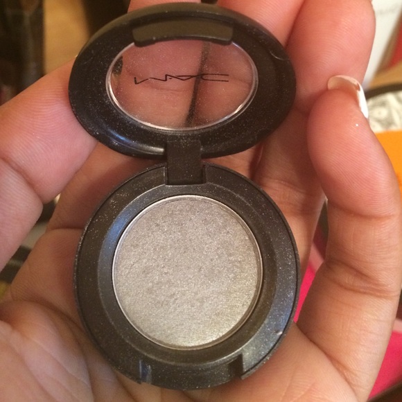 MAC eyeshadow