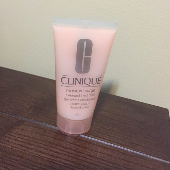 Clinique moisture surge moisturizer