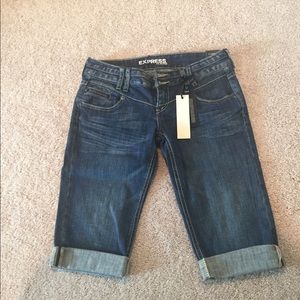 NWT Express Capris Size 0