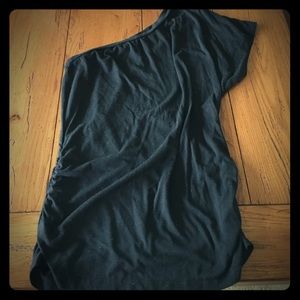 One shoulder black shirt