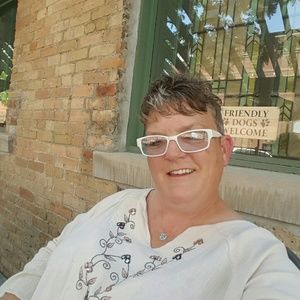 Meet your Posher, Stefanie