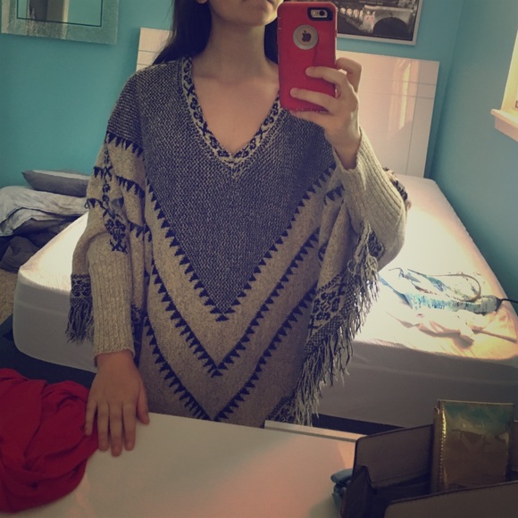 Sleeve poncho
