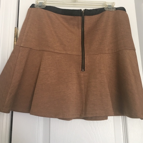 Free Shipping ✔️Sienna Colored Mini Skirt from UO - Picture 2 of 4