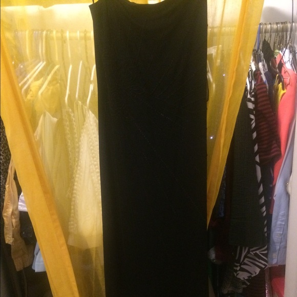 FORMAL/COCKTAIL DRESS - Picture 1 of 2