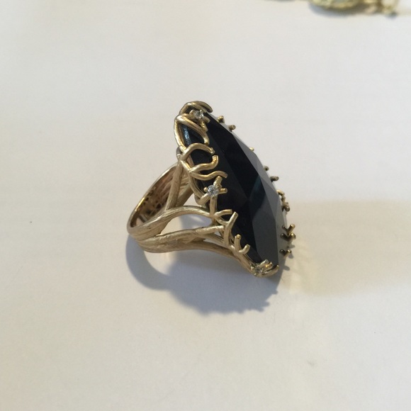 LUXE NO LONGER AVAILABLE STONE NEST COCKTAIL RING - Picture 2 of 4