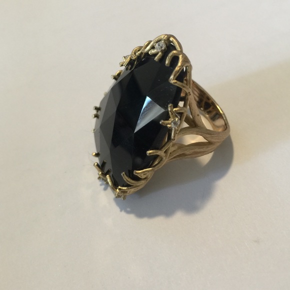 LUXE NO LONGER AVAILABLE STONE NEST COCKTAIL RING - Picture 3 of 4