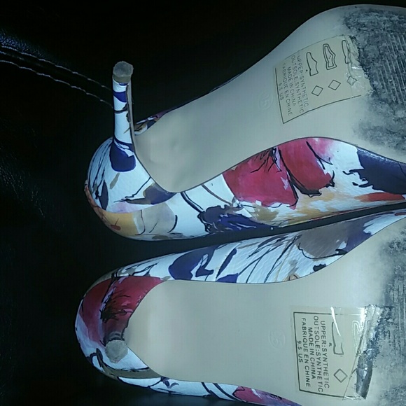 Bag and matching shoes - Picture 3 of 4