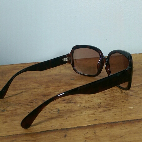 Square Turtleshell Brown Sunglasses.