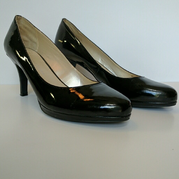 Enzo Angiolini Patent Pumps - Picture 2 of 3