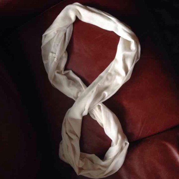 Ivory Infinity Scarf - Picture 2 of 3