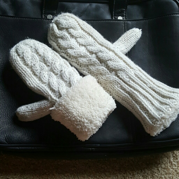 Crochet gloves