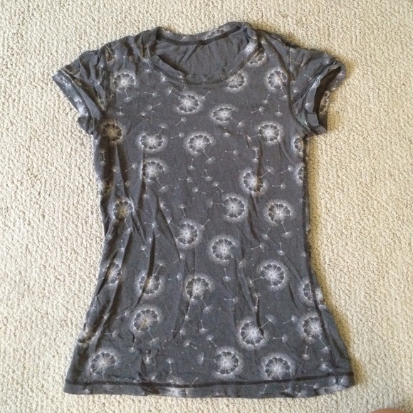 LuluLemon Dandelion Workout Shirt