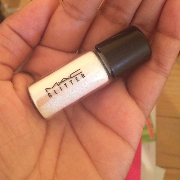 MAC glitter