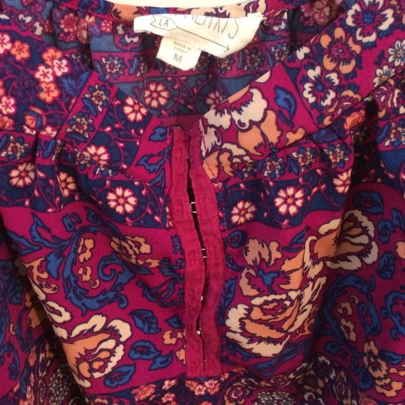 Pacsun Bell Sleeve top - Picture 2 of 3