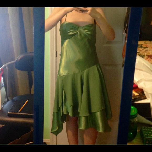 Faviana Green Dress | 9/10