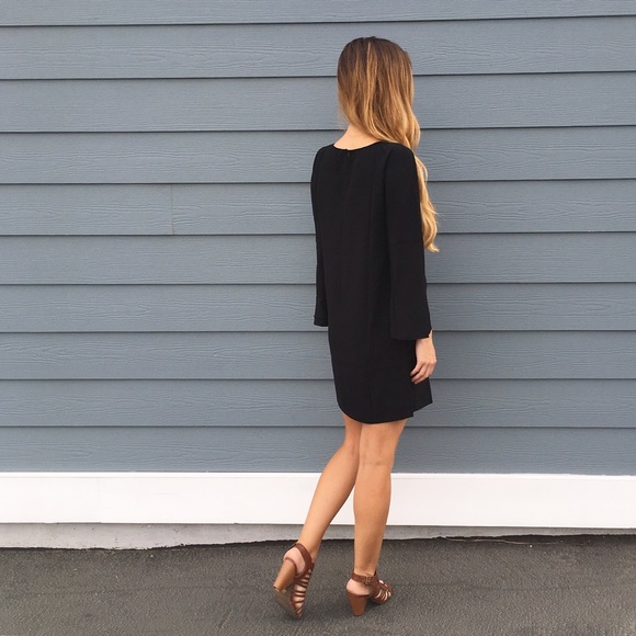 LAST ITEM • split sleeve dress - Picture 2 of 4