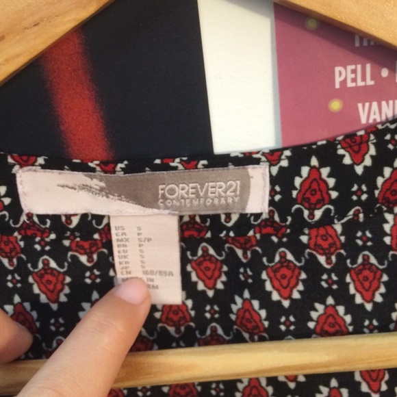 Bohemian quarter length sleeve top - Picture 3 of 4