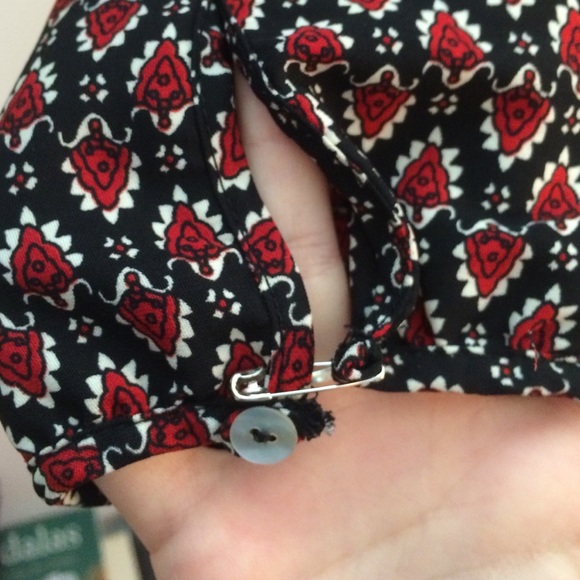 Bohemian quarter length sleeve top - Picture 4 of 4