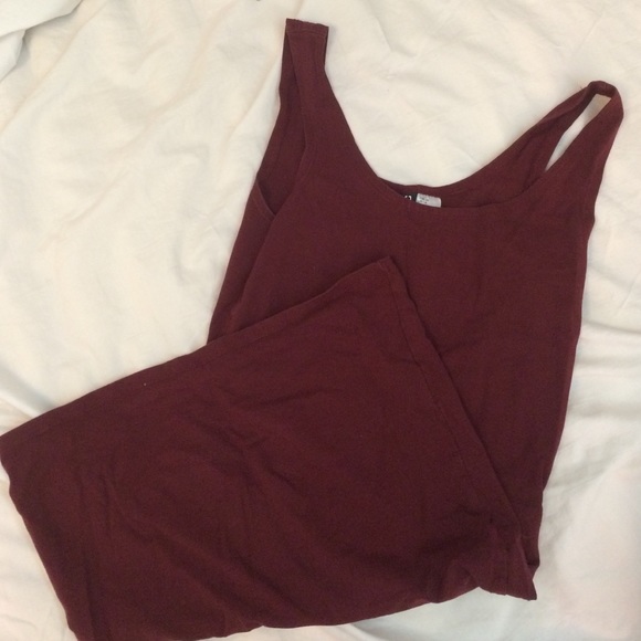 H&M Burgundy body tight dress - Picture 2 of 3