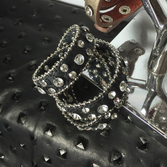 Set of 3 wrap bracelets with crystals! 💞 - Picture 2 of 4