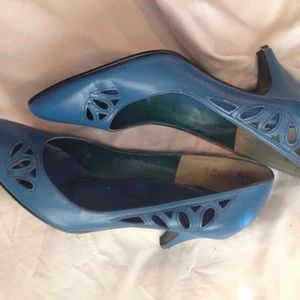 Vintage blue cutout heels