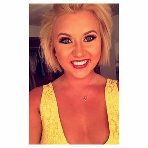 Meet your Posher, Shania