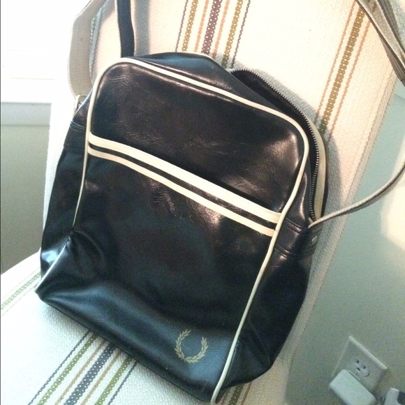 Urban Outfitters Over the Shoulder Bag.4x10x13