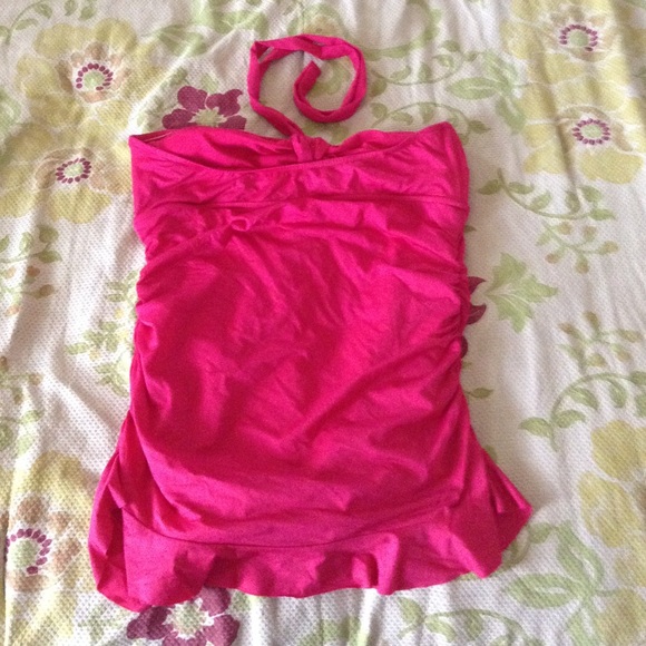 Amazing Skirted One-Piece 👙 - Picture 3 of 4