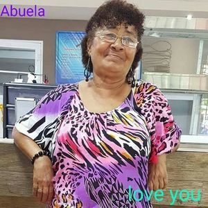 Meet your Posher, Shayna