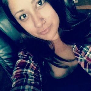 Meet your Posher, Mandy