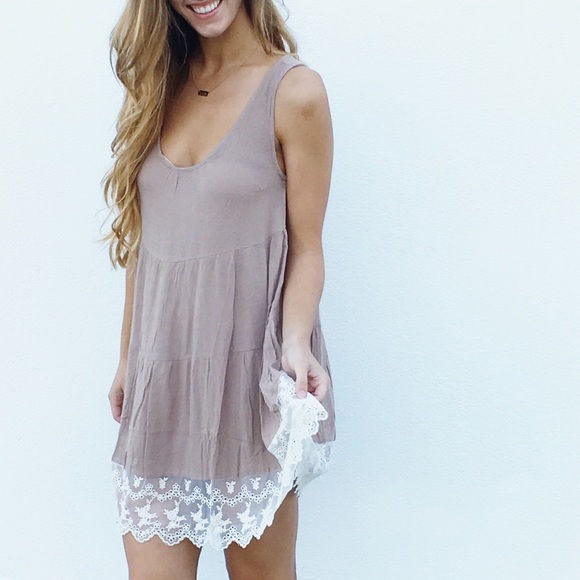 lace trim dress - Picture 2 of 4