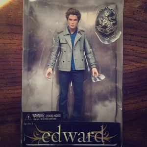 EDWARD ACTION FIGURE (TWILIGHT)