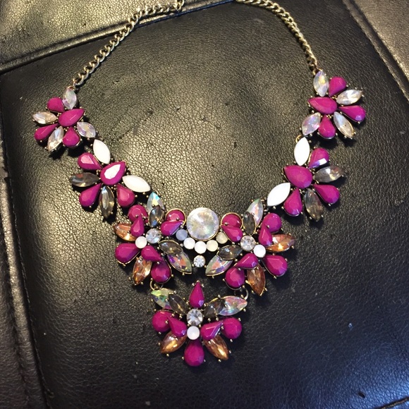 Statement necklace