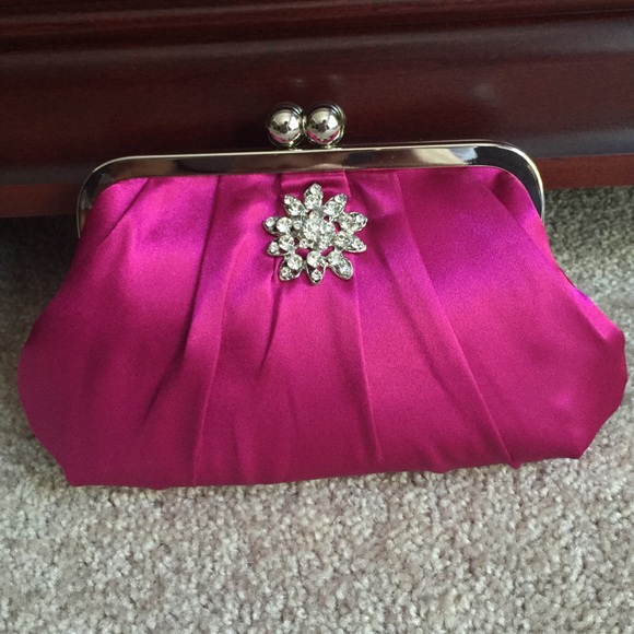 Style&Co Fuschia Pink Clutch w/ Free Earrings
