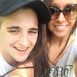 Meet your Posher, Larissa