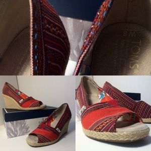 TOMS Tribal Print Wedge