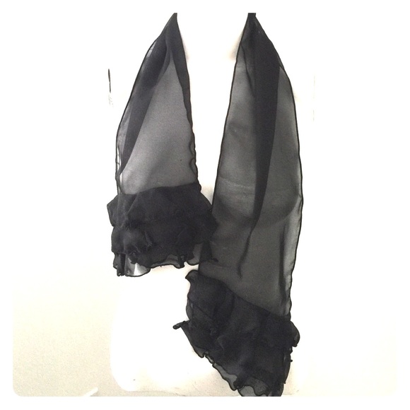 Set of two ruffle edge scarves - Picture 1 of 4
