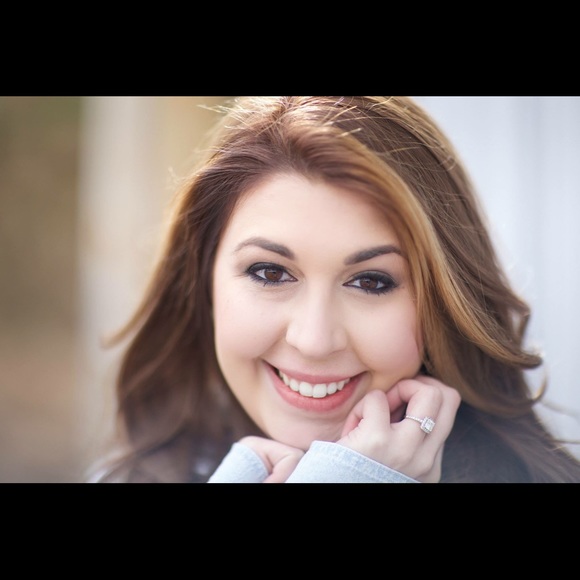 Meet your Posher, Melissa - Picture 1 of 1