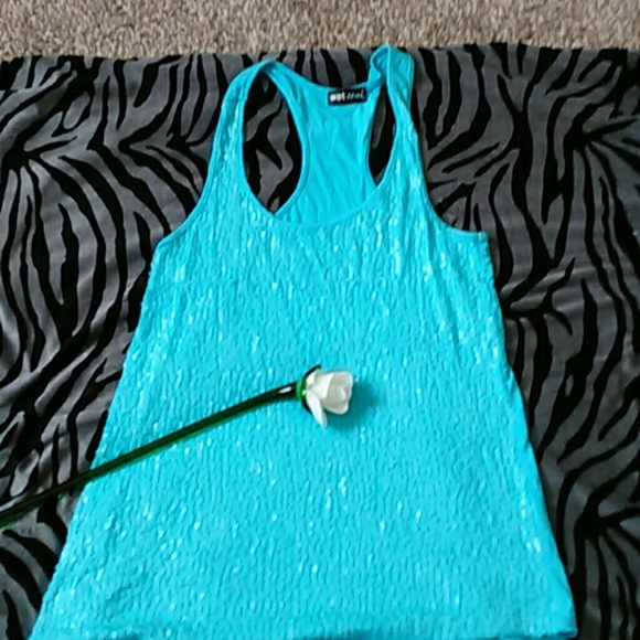 Sequin wet seal tank